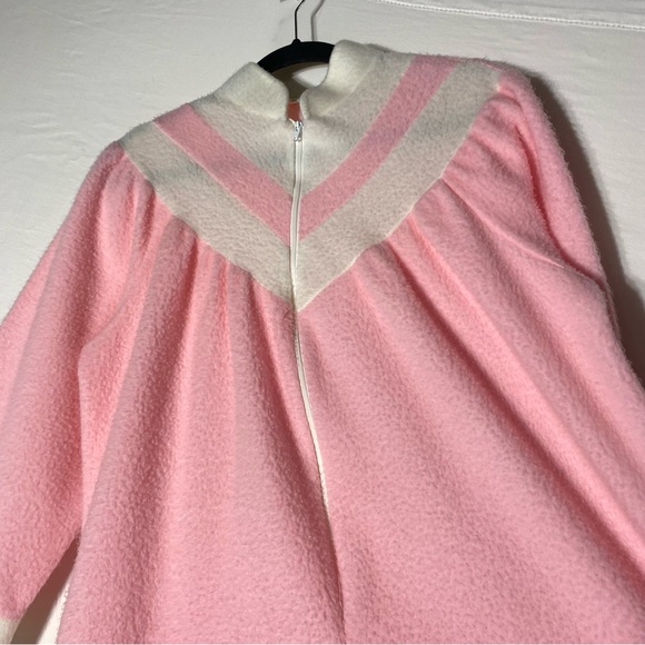 Vintage Hamilton Pink and White Fleece Long Sleeve Housecoat Robe Nightgown L - Picture 8 of 16